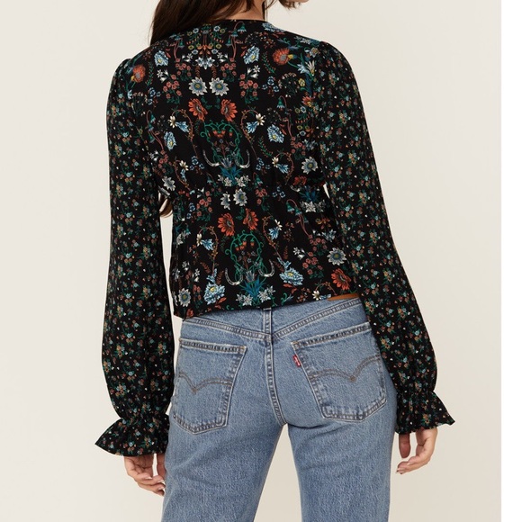 NWT Rock & Roll Denim Women's Floral Print Long Sleeve Blouse - Picture 3 of 7